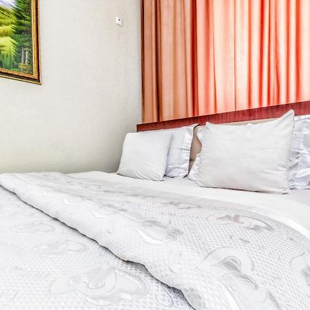 Apartments Near Bayterek Astana Ngoại thất bức ảnh